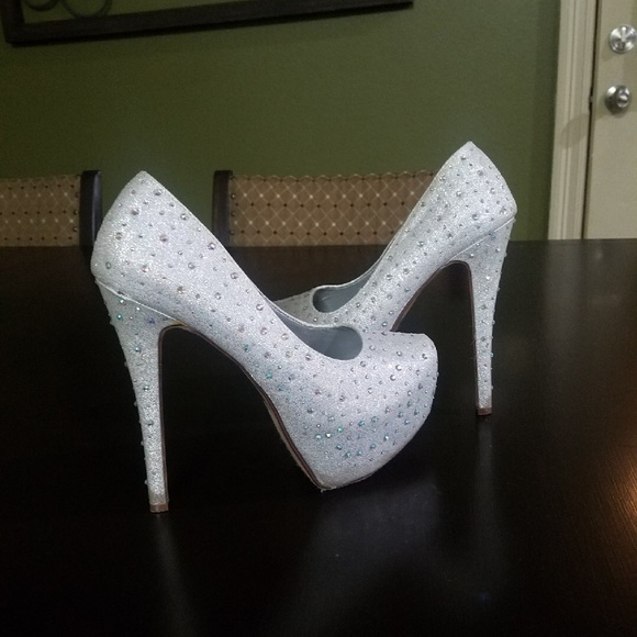 Shoes - Heels